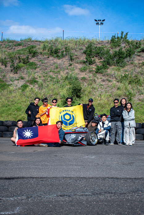 張智評、彭智偉、賴宗佑、林鴻新、劉恩瑞、彭琨泰、卓越、賴柏安、王亭瑜、徐浤哲、蘇飛圖片
