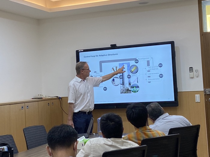Oliver Sawodny 教授演講: Model-based Toolchain for Control of Adaptive Structures and Facades in Civil Engineering