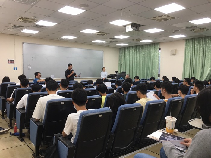 109.09.11-109學年度工程學士班新生入學指導活動圖片