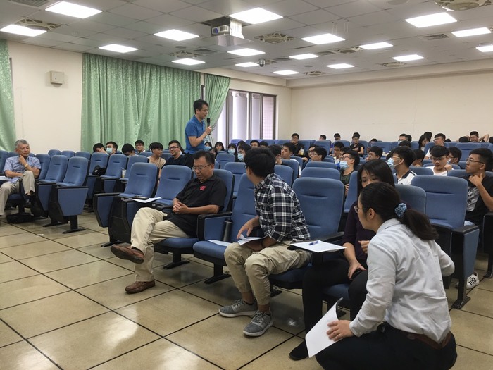 109.09.11-109學年度工程學士班新生入學指導活動圖片