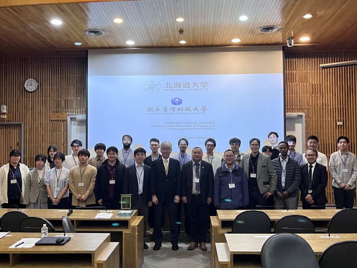 北海道大學(綜合化學院)師生來訪本院雙邊交流圖片