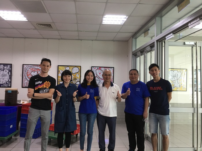 1110319院長與大學長姊合照圖片