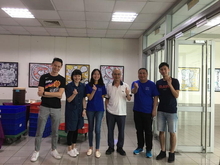 1110319院長與大學長姊合照圖片